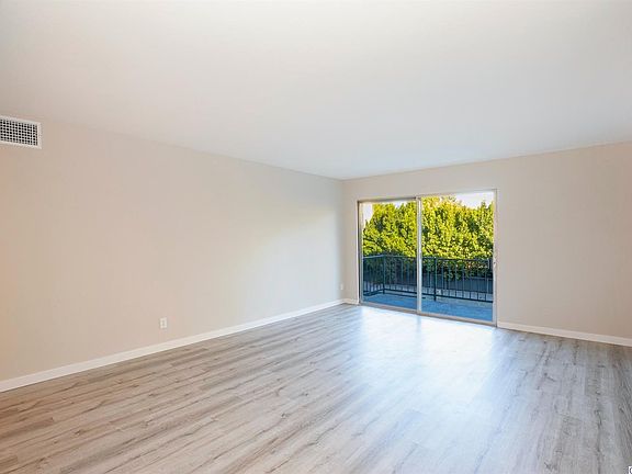 5th image of 5460 White Oak Ave Unit E121
