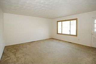 3rd image of 413 New Hampshire Dr