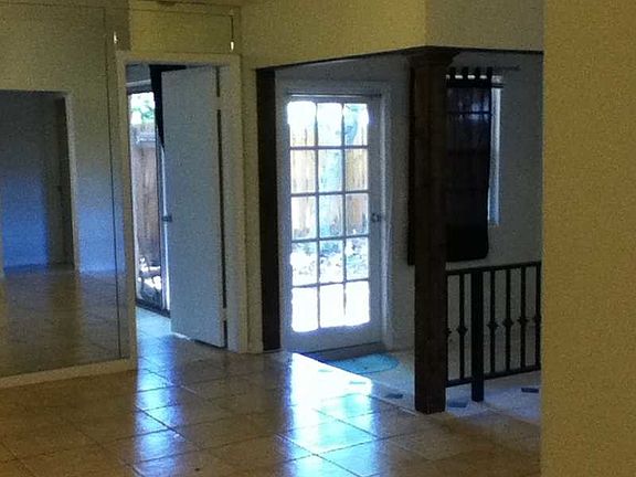 2nd image of 21383 NE 8th Ct