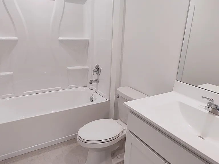 660 Carlyle Way — Photo 5