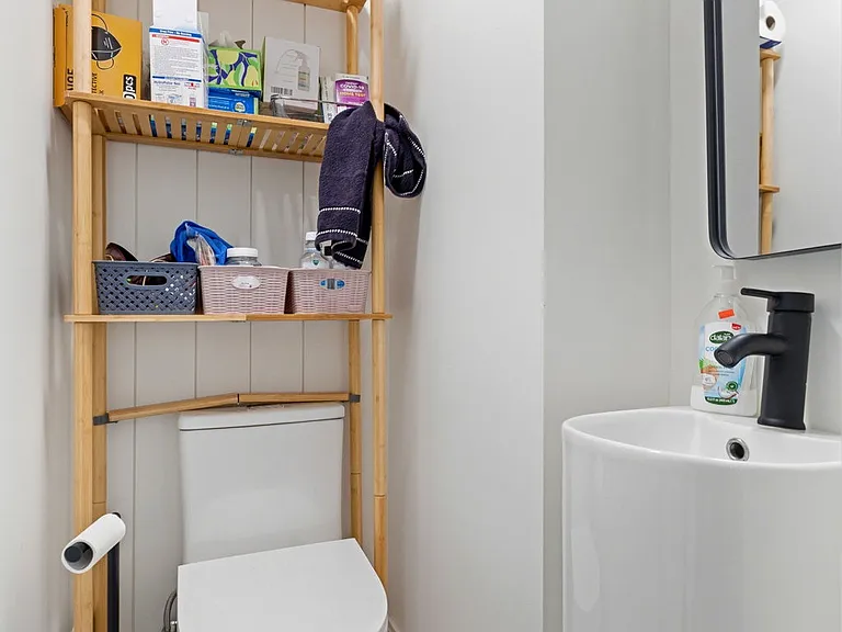 92 Chelsea St #2 — Photo 5