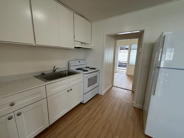 928 Palm Pl #8 — Photo 7
