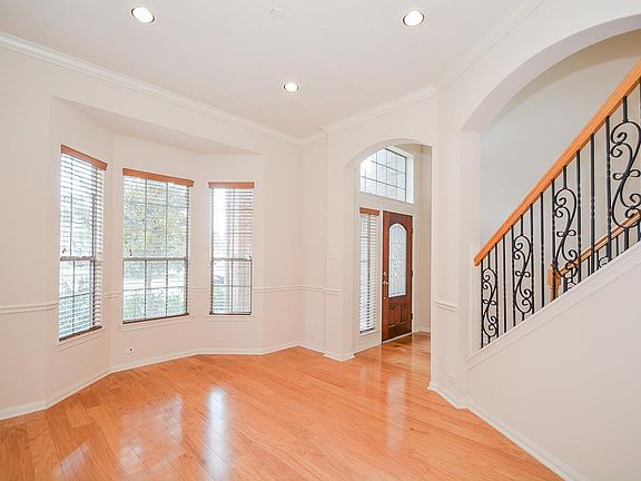 4th image of 9702 Chicory Chase Ct