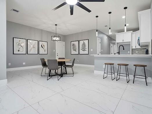 5th image of 8216 Locksley Rd #B