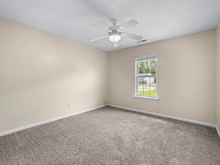 116 Live Oak Ct — Photo 15