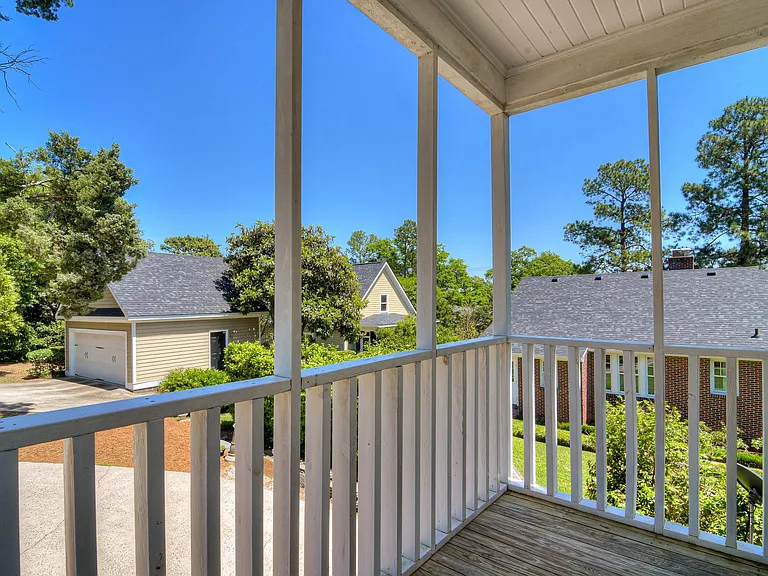 709 Hickman Rd — Photo 2