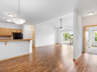 3848 Maple Grove Dr APT 306, Madison, WI 53719