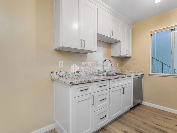4th image of 34875 Peco St APT 1