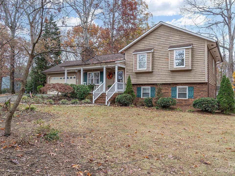 1st image of 111 Timberbrook Ln