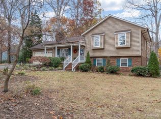 111 Timberbrook Ln, Statesville, NC 28625