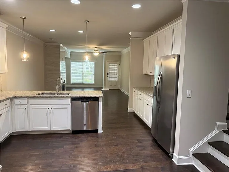 3772 Ledgemont Dr — Photo 13
