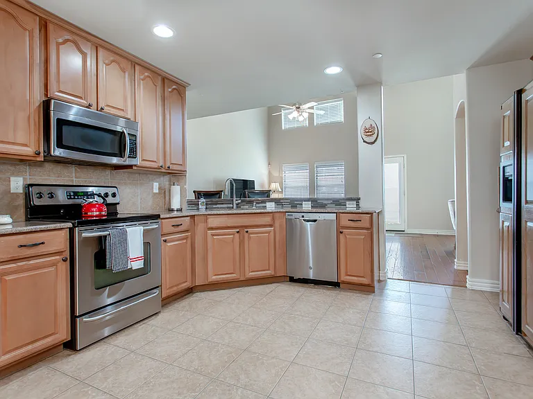 1173 Landon Ln — Photo 14