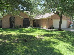 5900 Knightsbridge Ln, Bryan, TX 77802