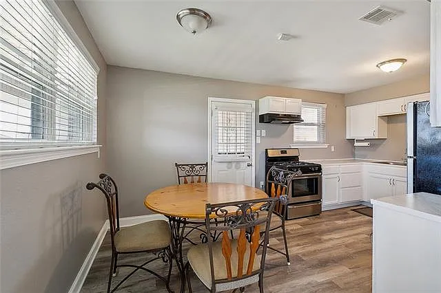 1749 Diane Dr — Photo 3