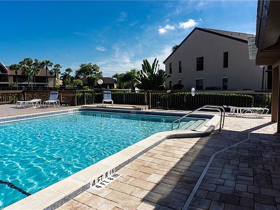 3rd image of 15488 Admiralty Cir APT 6