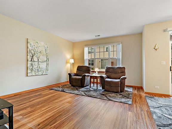 4th image of 2865 Glacier Way Unit C