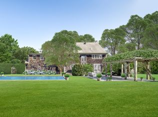 22 Barn Ln, Bridgehampton, NY 11932