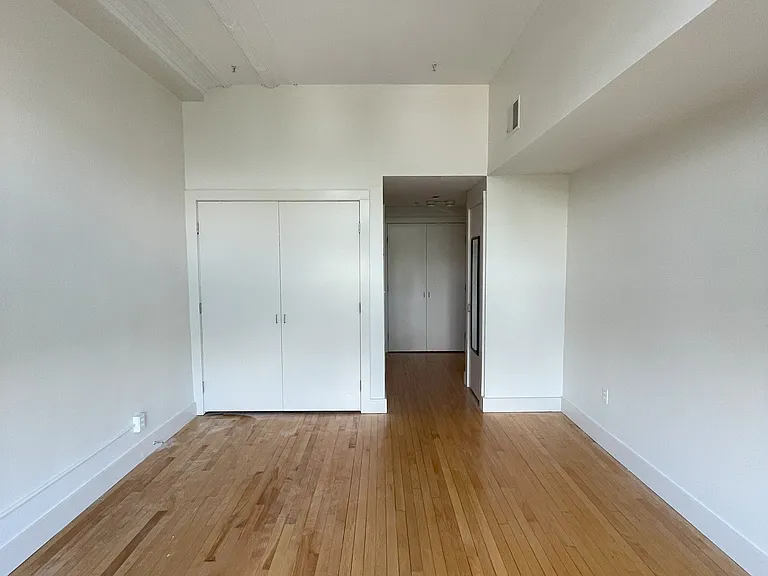 179 College St #1 — Photo 15