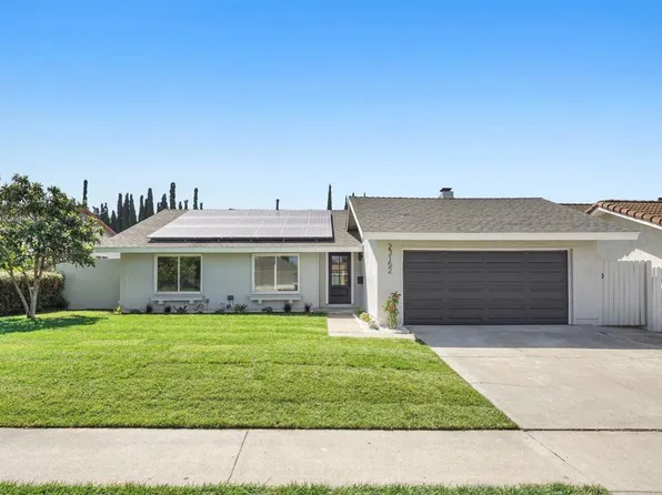 23152 La Vaca St, Lake Forest, CA 92630
