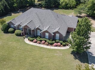 16040 Carmel Bay Dr, Northport, AL 35475