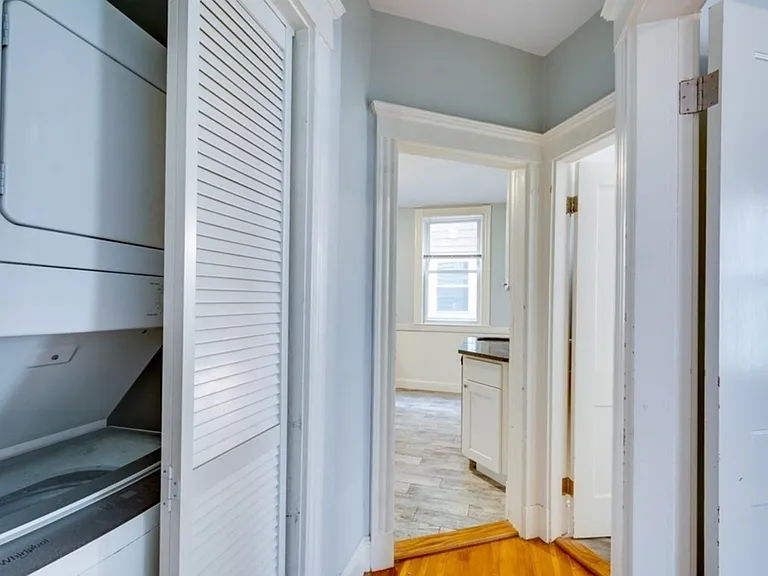 37 Taft St — Photo 5