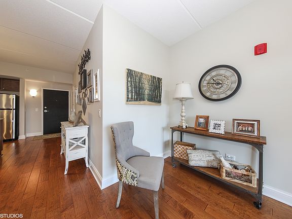 3rd image of 50 S Greeley St APT 301