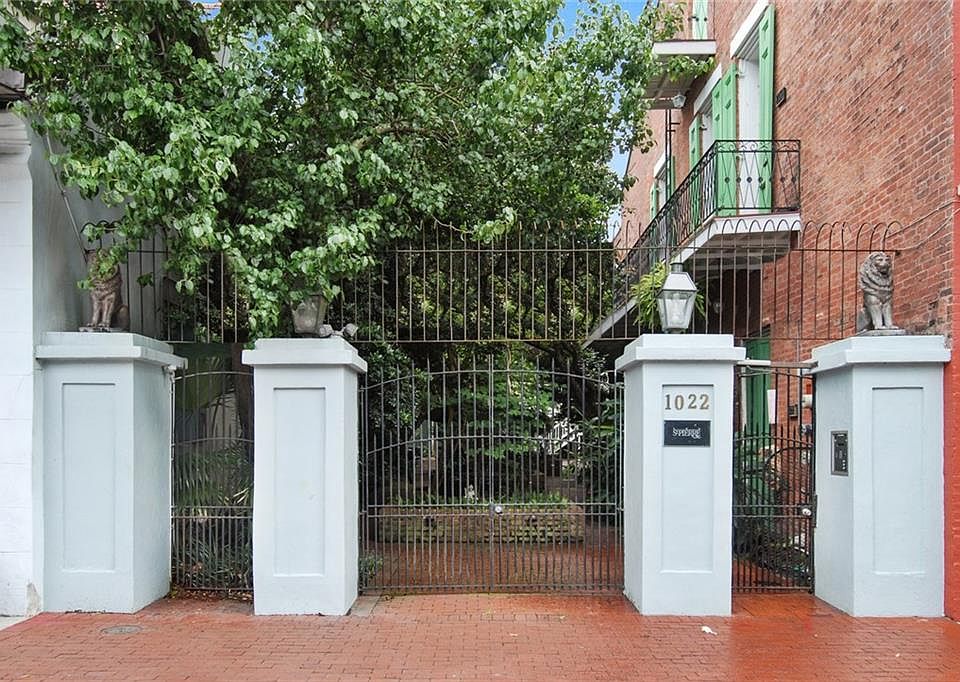 1st image of 1022 Saint Peter St APT 211