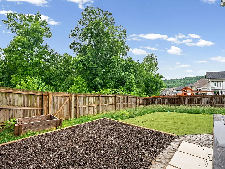 1042 Winesap Rd — Photo 39