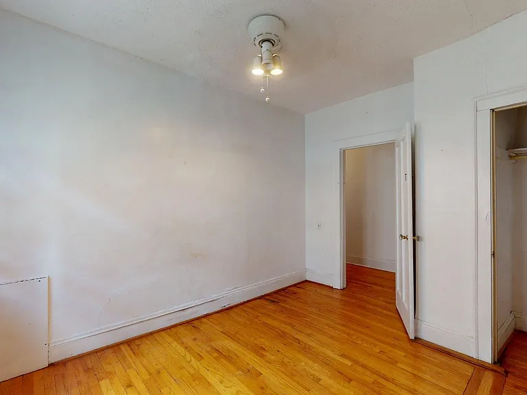 12467-12469 Cedar Rd — Photo 13