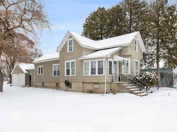 1416 30th Ave, Menominee, MI 49858