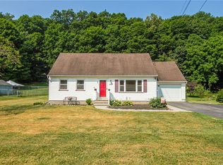 1907 Maple Ave, Palmyra, NY 14522