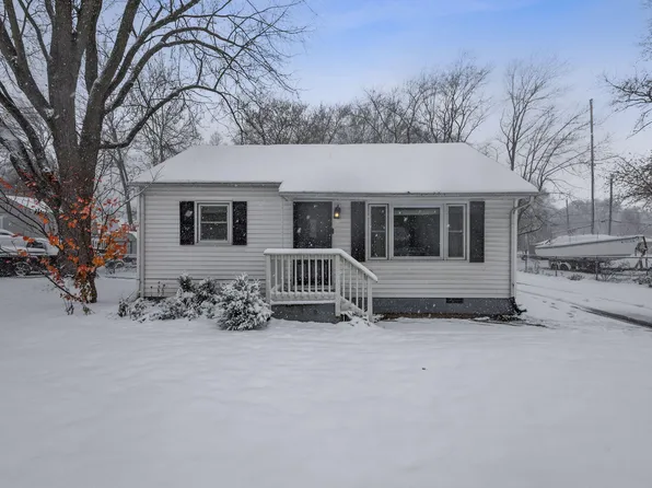 205 Oak St, Crown Point, IN 46307