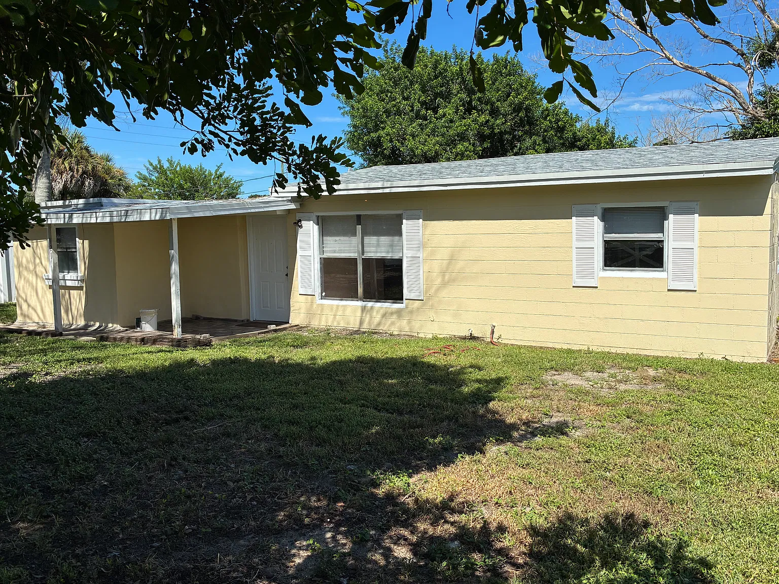 3 bed, 1200 sqft, $1,680 — Photo 1