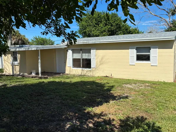 120 6dr SW, Vero Beach, FL 32962