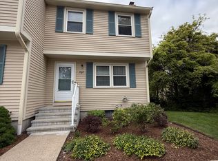 808 Ocean Mdws, Fairhaven, MA 02719