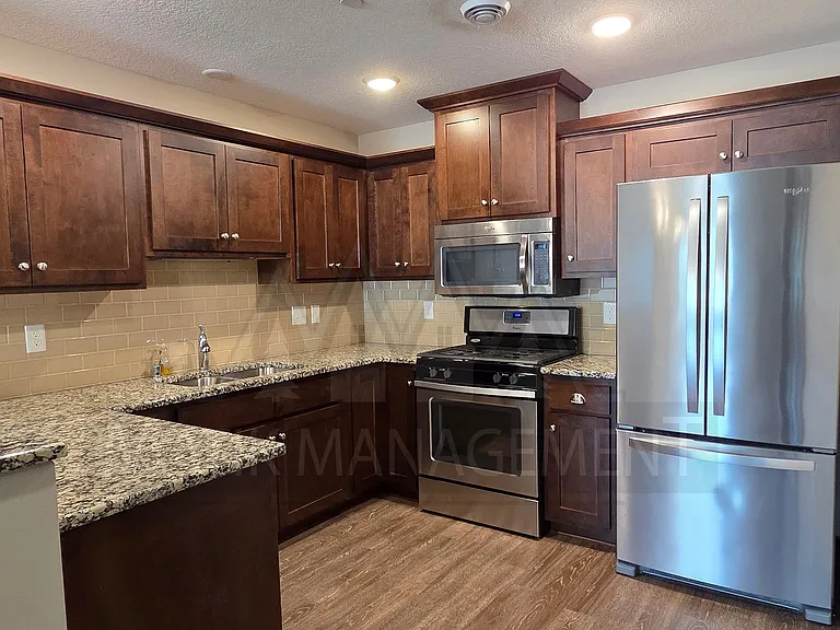 2581 Hawk Ridge Ct SE — Photo 32