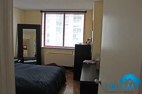 Rented by Dream Property Group LLC | media 2