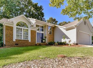 9529 Huntsham Rd, Charlotte, NC 28227