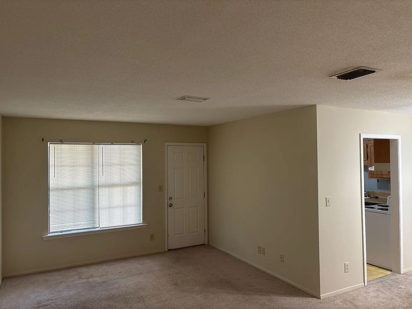 Worchester Ct 5768 — Photo 3
