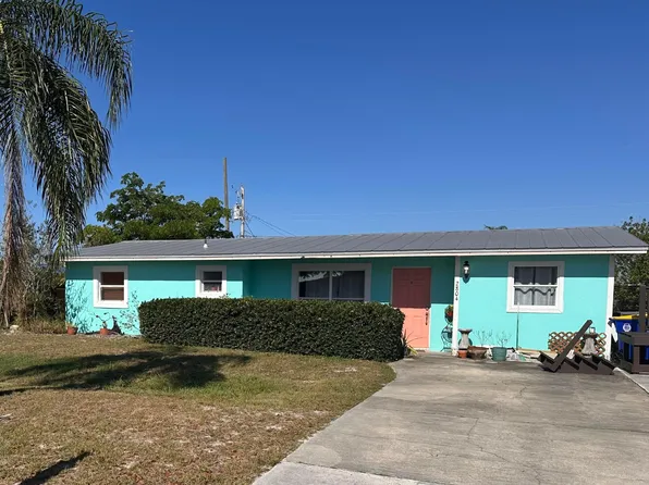 2804 NE Hickory Ridge Avenue, Jensen Beach, FL 34957