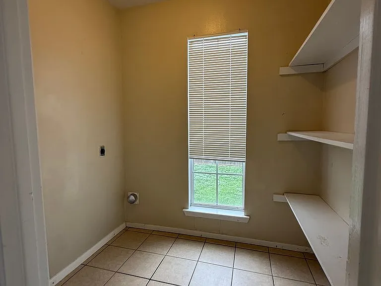 1001 Todd Ln — Photo 15