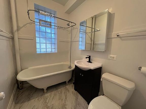 5th image of 5316 N Winthrop Ave APT 2E