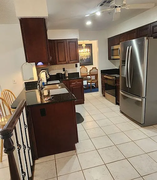 610 Palm Dr — Photo 19