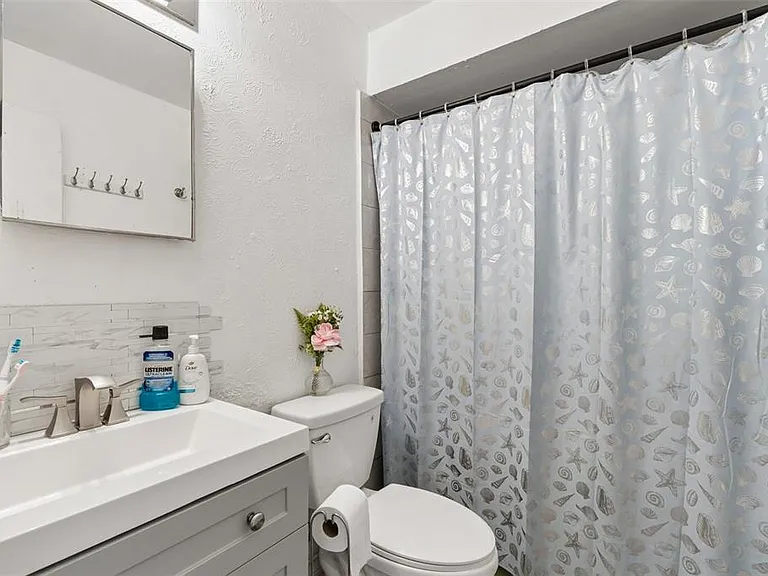 7210 N Manhattan Ave #523 — Photo 26
