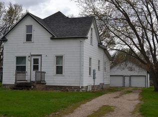 407 S 4th St, Arlington, SD 57212