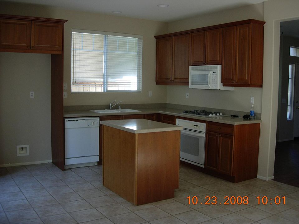 1st image of 209 Woodcrest Ln
