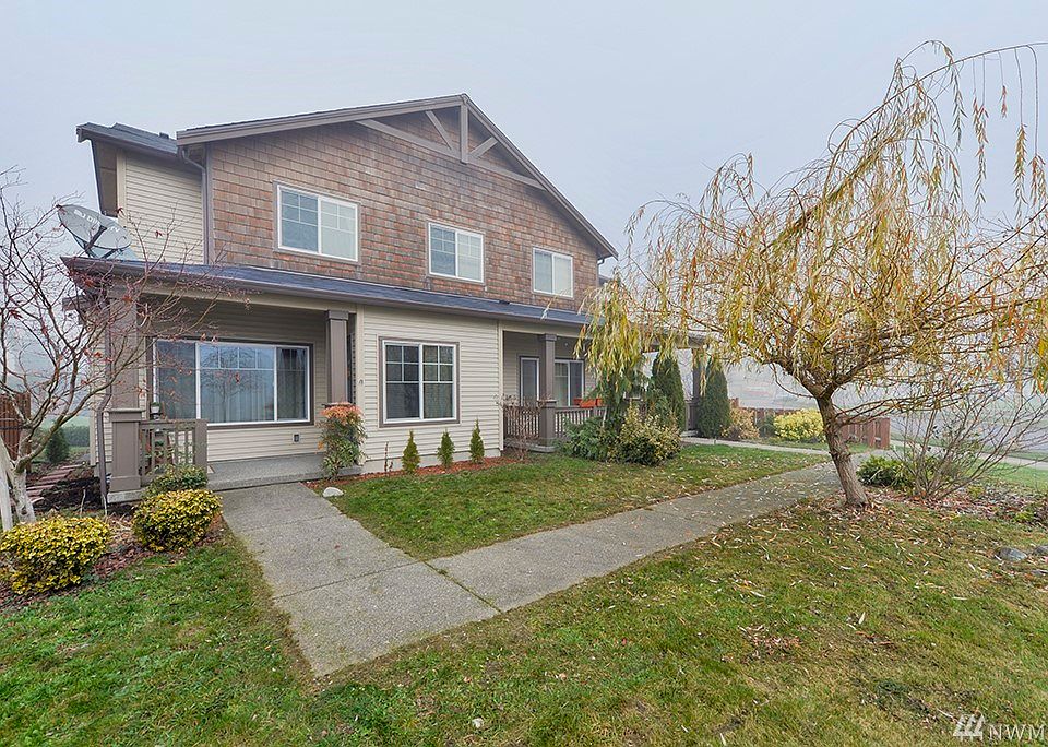 1st image of 1064 43rd Ct NE