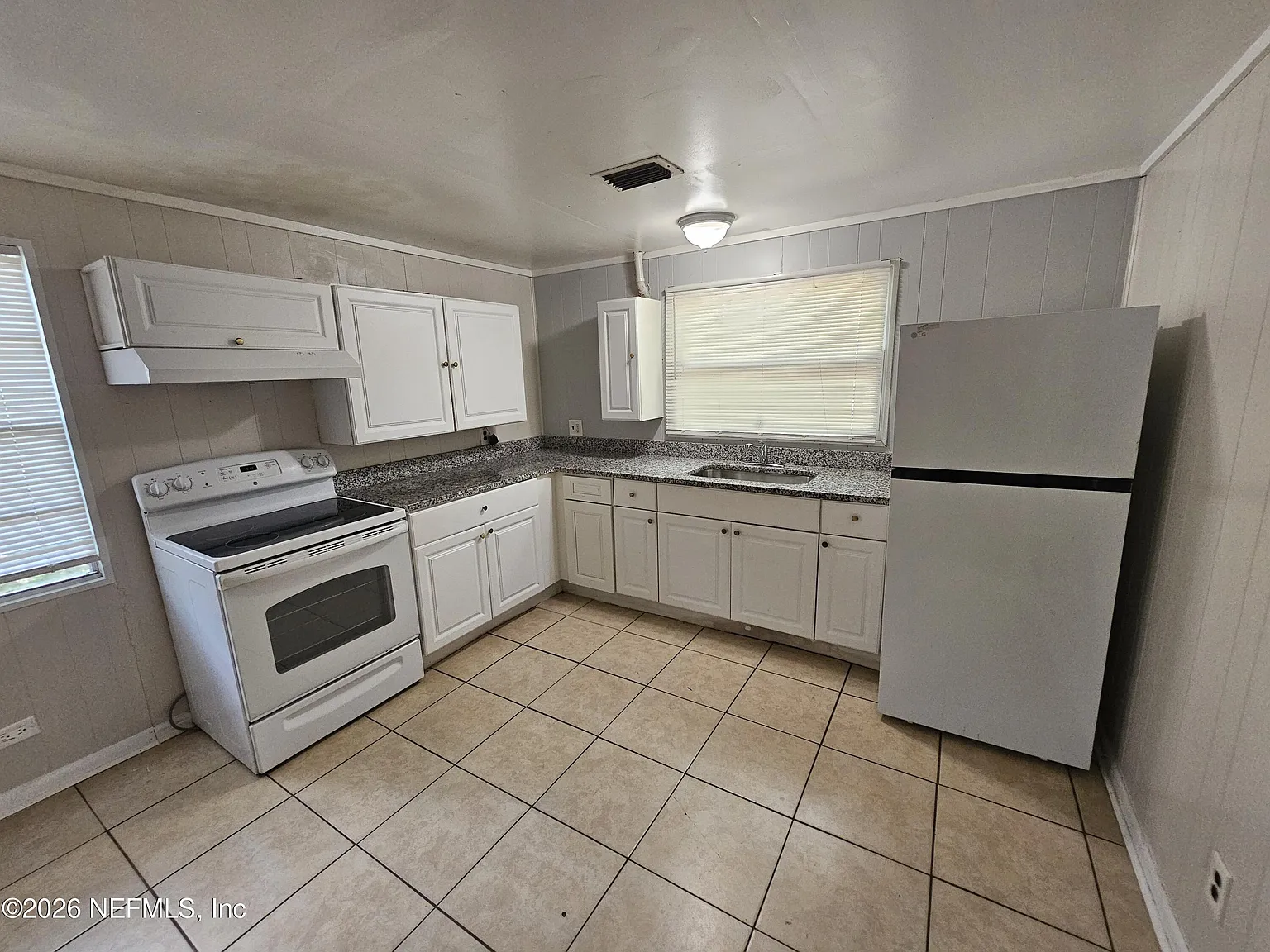 4 bed, 1.5 bath, 1152 sqft, $1,225 — Photo 3