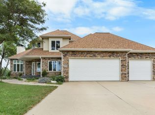 400 E Saint Andrews Dr, Sioux Falls, SD 57108