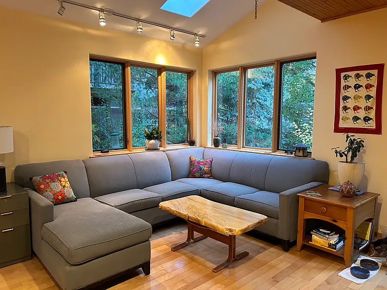 727 Washington St — Photo 3